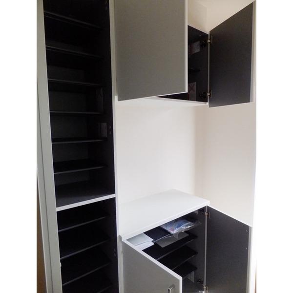 Receipt. Shoes BOX also large capacity