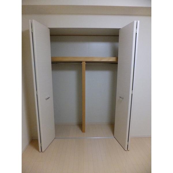 Receipt. Western-style closet