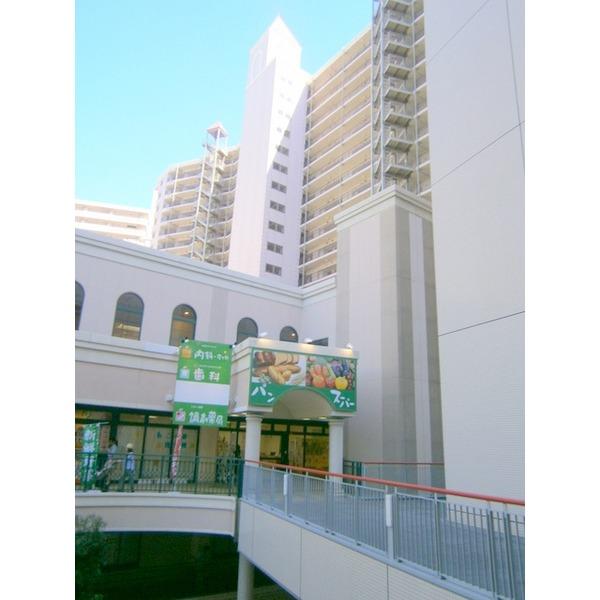 Supermarket. There are also super in the 2218m overpasses to Misugiya Torishima shop