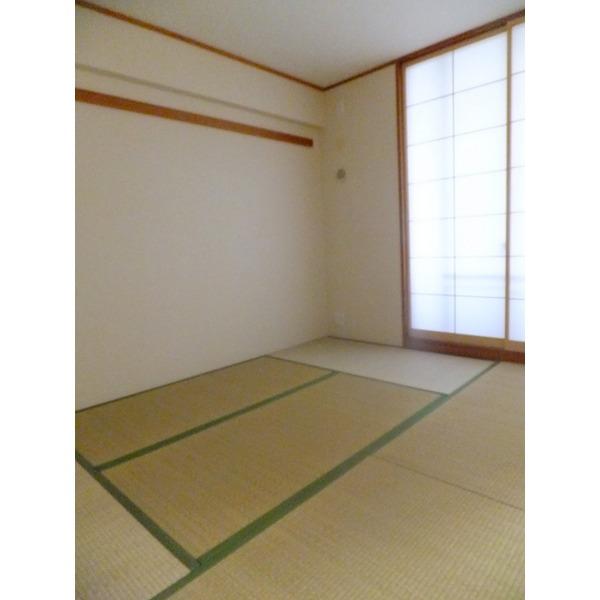 Non-living room. Southeast of the Japanese-style room