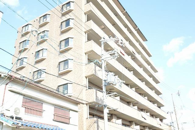 Local appearance photo. Local (12 May 2013) Shooting