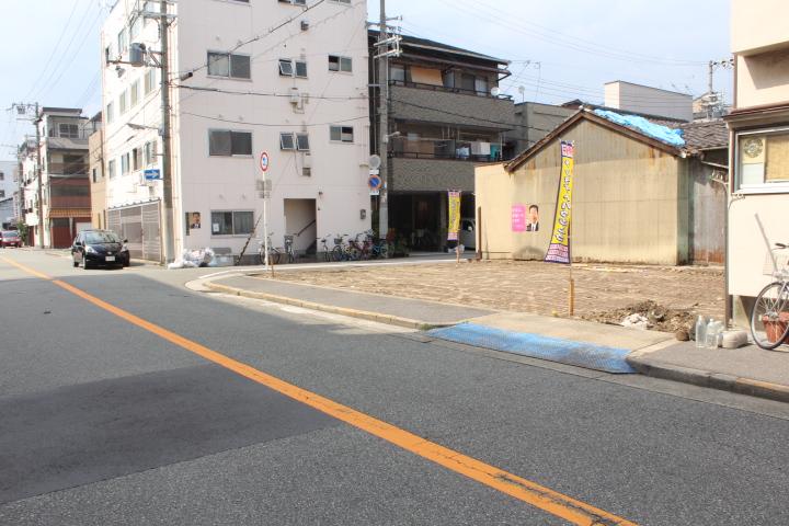 Local photos, including front road. Front road west 9m ・ North 5m Laundry music Chin in positive per preeminent