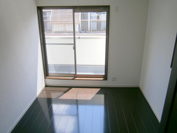Non-living room.  [Konohana-ku, buying and selling] Western-style sun per good ☆