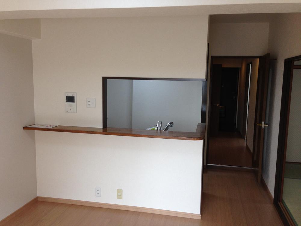 Living. View of the kitchen from the living room