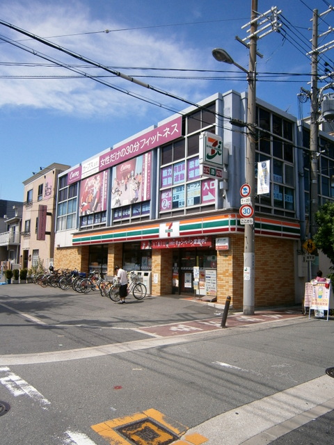 Convenience store. Seven-Eleven Osaka Shikanjima 2-chome up (convenience store) 129m