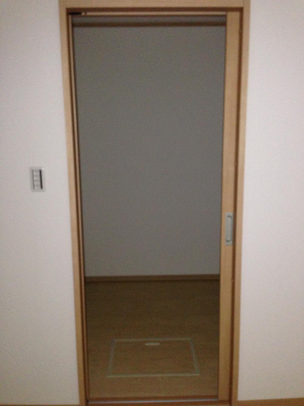 Receipt. Storeroom (Walk ・ In ・ closet) It is perfect for one with a lot of luggage! 