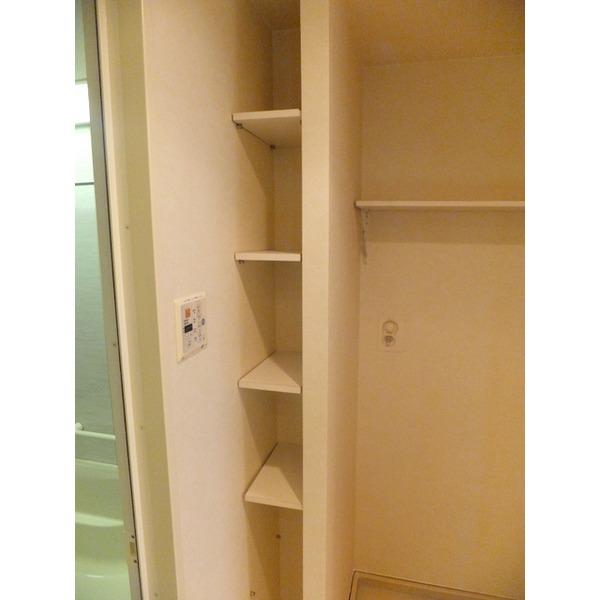 Receipt. There shelf happy to washroom