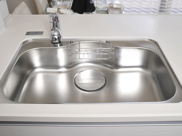 Kitchen.  [Quiet wide sink] A large pot also easily washable wide sink, By adding sound-absorbing material to sink back, Water is silent type to be reduced it sound (same specifications)