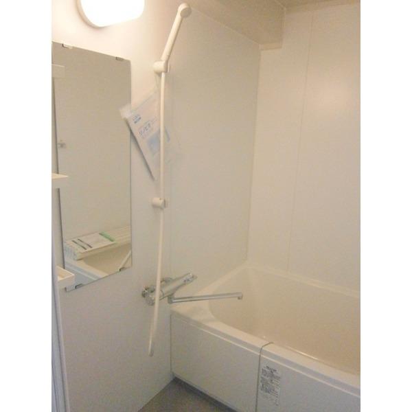 Bathroom. Also had made bathroom