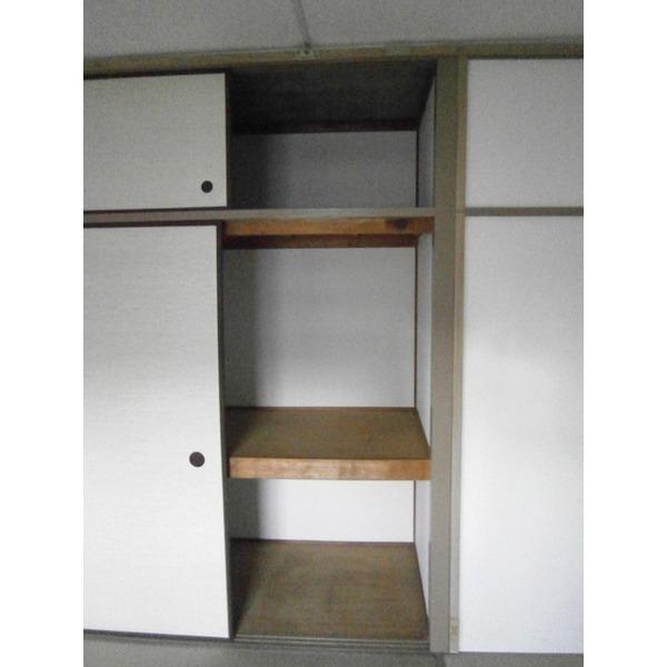 Receipt. Japanese-style room with a upper closet closet