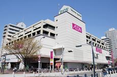Shopping centre. Takami Plaza up to 1910m