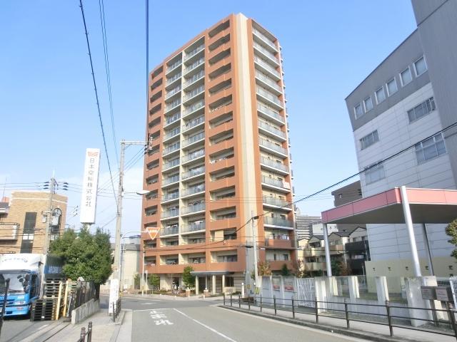 Local appearance photo. Local (12 May 2013) Shooting