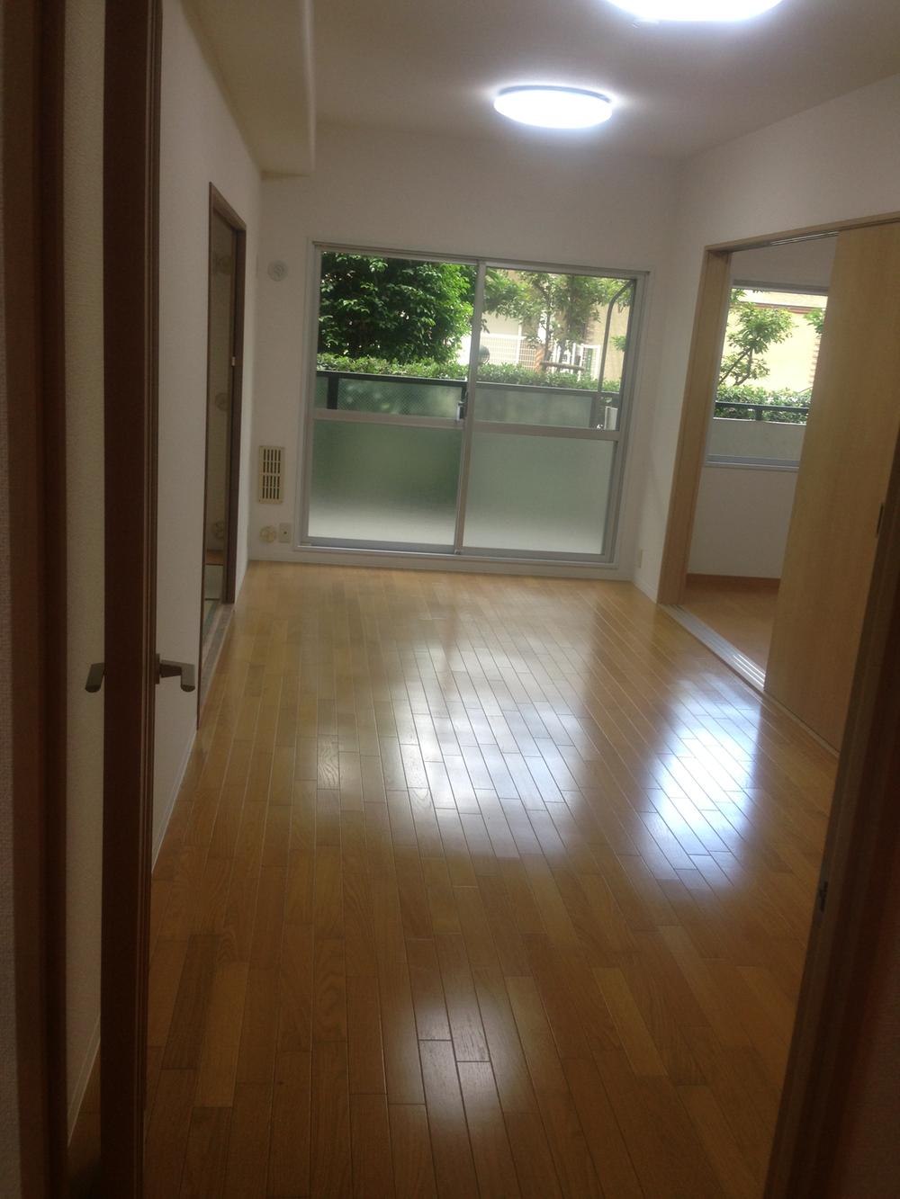 Living. Shiny and re-covered flooring