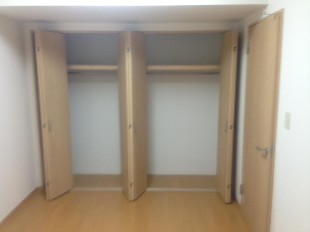 Receipt. Plenty of storage Dontokoi