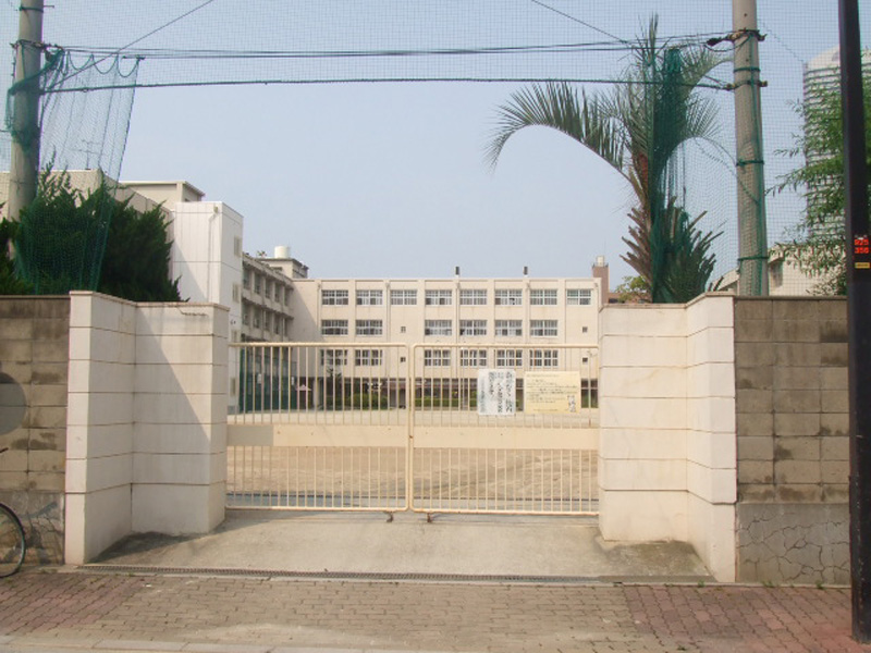 Primary school. 520m to Osaka Municipal Benten elementary school (elementary school)