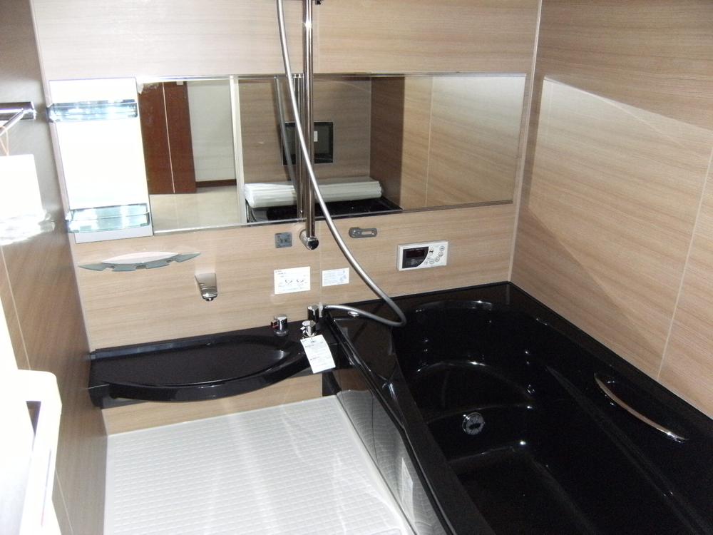 Same specifications photo (bathroom)