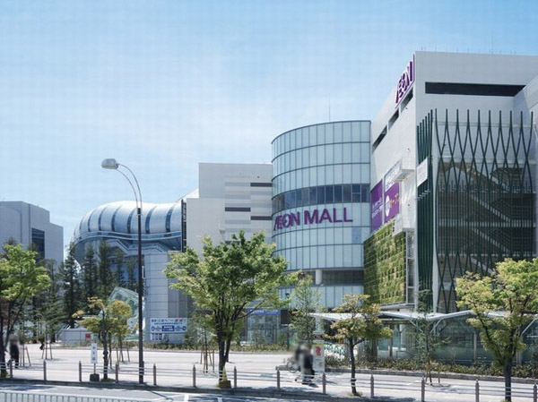 Not only enjoy shopping and gourmet, Children and adults also attend cultural facilities and hospital, Convenient Aeon Mall Osaka Dome City that can be everyday use because it also equipped salon
