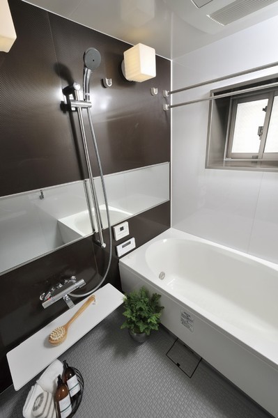 Enjoy music while taking a bath, Or taste the My Home Este in the mist sauna, The bathroom of the house healing space