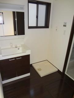 Wash basin, toilet.  [Minato-ku, real estate buying and selling] Happy independence washbasin