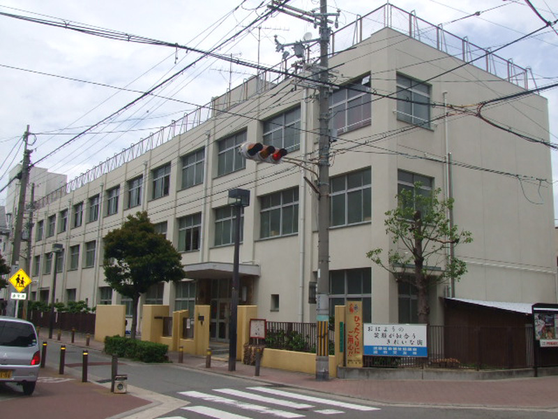 Primary school. 437m to Osaka Municipal Namiyoke elementary school (elementary school)