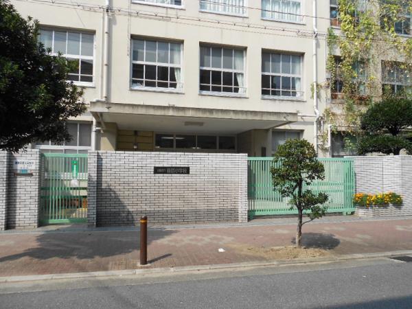 Primary school. 276m to Osaka Municipal Isoji Elementary School