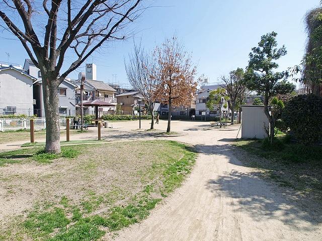 park. Minamiichioka Nishikoen up to 70m