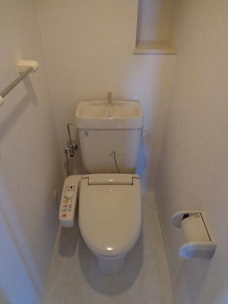 Toilet.  [Minato-ku, real estate buying and selling] Space calm