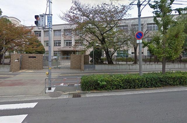 Junior high school. 1218m to Osaka Municipal Ichioka junior high school
