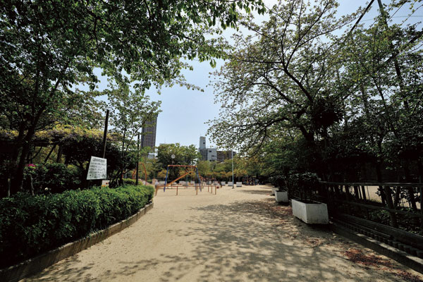 Surrounding environment. Ichiokamoto the town park (6-minute walk ・ About 410m)