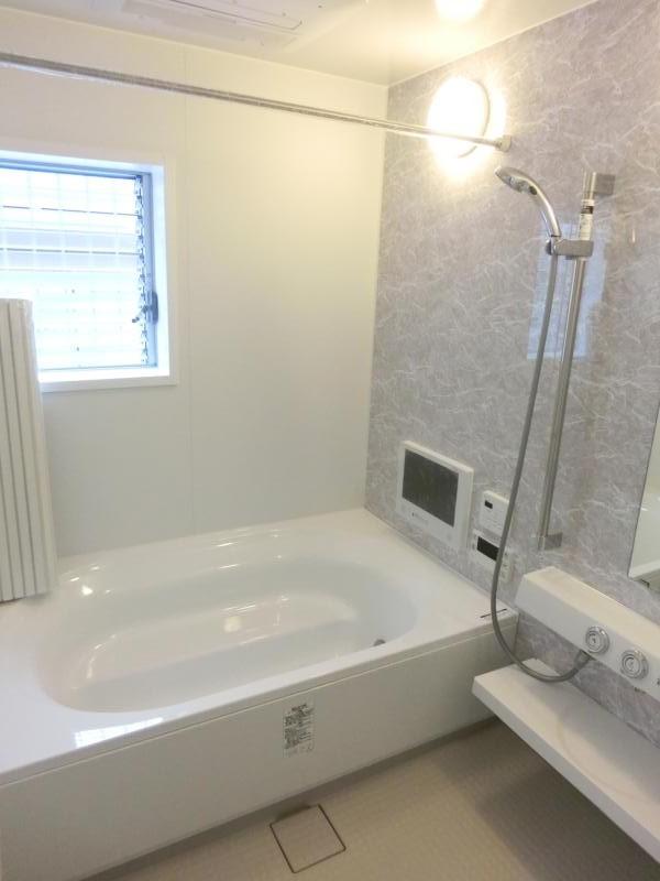 Same specifications photo (bathroom). Spacious bathroom