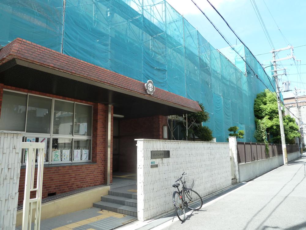 Primary school. 440m Osaka Municipal Tanaka Elementary School until the Osaka Municipal Tanaka Elementary School