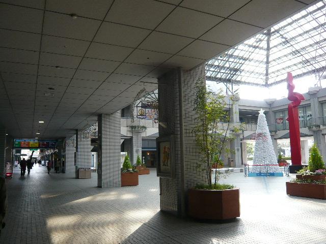 Shopping centre. 350m walk from the Oak 200 4 minutes