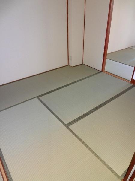 Non-living room.  [Minato-ku, real estate buying and selling] 4.5 Pledge Japanese-style room