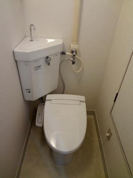 Toilet.  [Minato-ku, real estate buying and selling] Space calm