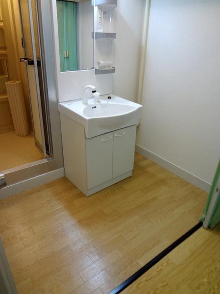 Bathroom.  [Minato-ku, real estate buying and selling] Wide ~ Dressing room have