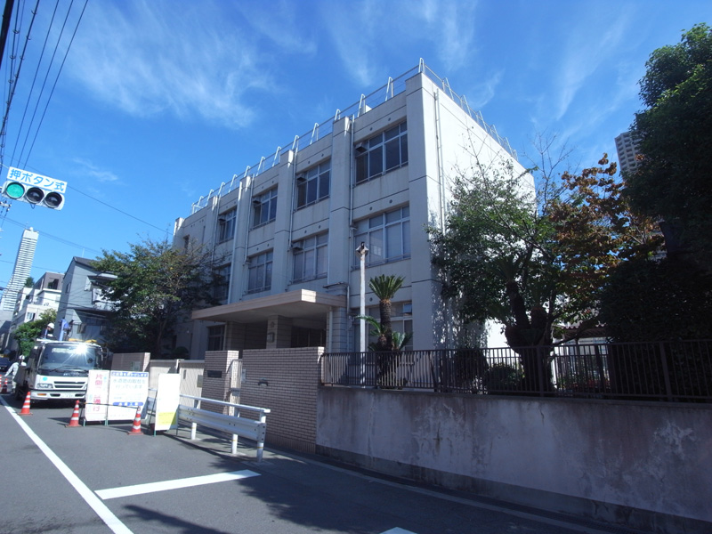 Primary school. 670m to Osaka Municipal Ichioka elementary school (elementary school)