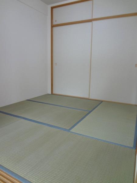 Non-living room.  [Minato-ku, real estate buying and selling] One room is want Japanese-style room ☆