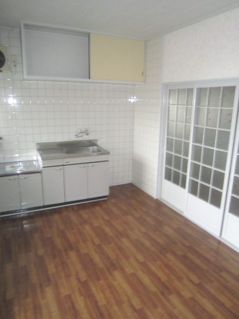 Living and room. Spacious dining kitchen. 