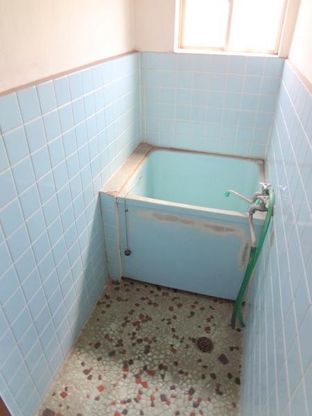 Bath.  [Minato-ku, rent] Bathroom to settle