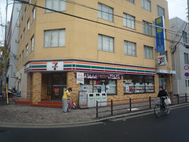 Convenience store. Eleven Osaka Bentencho Station store up to (convenience store) 248m