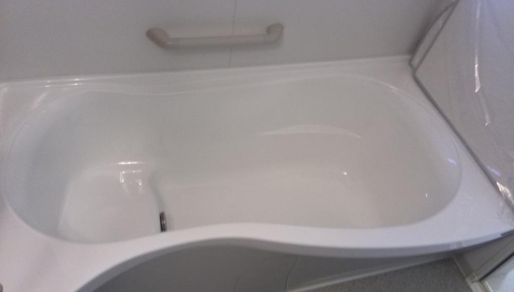 Bathroom. You can relax comfortably in the spacious size.