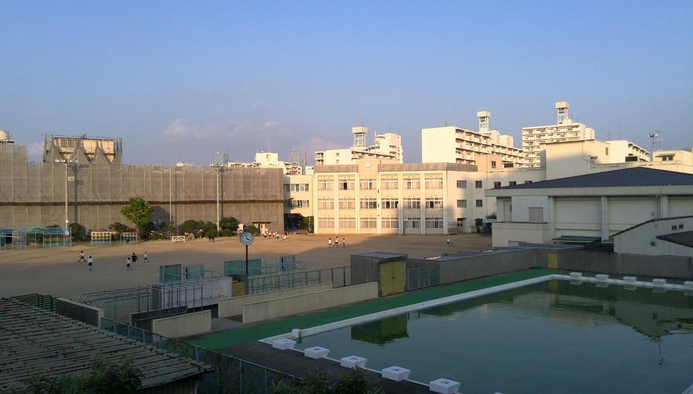 View photos from the dwelling unit. Junior high school and the elementary school is visible from 2F window of.