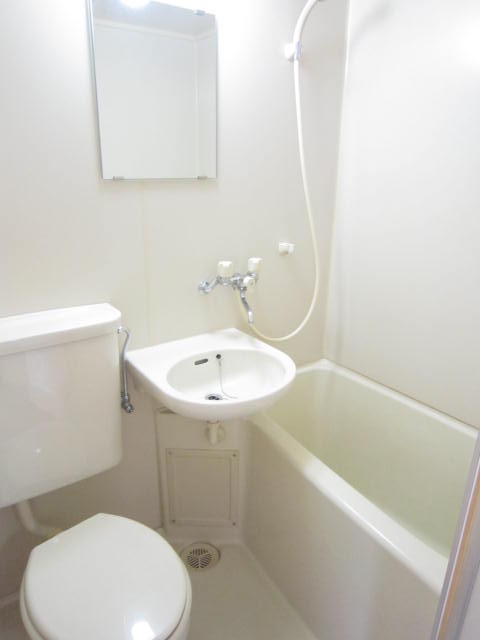 Bath. bus ・ Toilet together! !