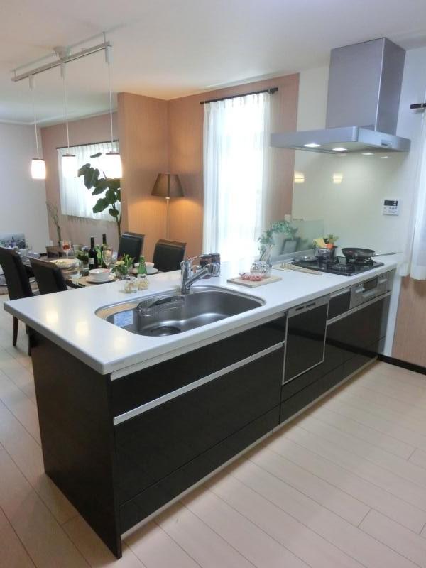 Kitchen. With dish washing dryer ☆