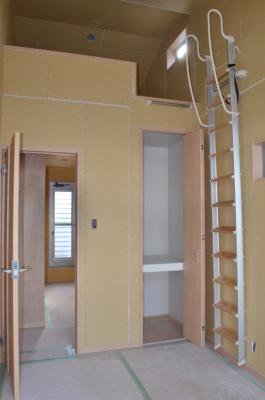 Non-living room. Indoor (11 May 2013) Shooting