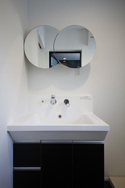 Wash basin, toilet. The company example of construction (free to choose)