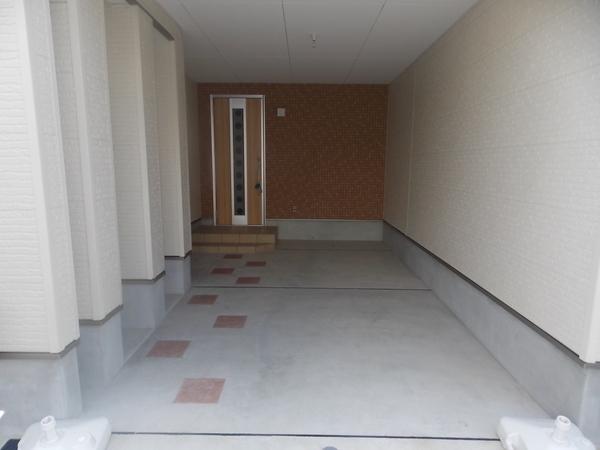 Parking lot. Convenient parking with space ☆