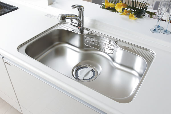 Kitchen.  [Quiet sink] A large pot also wide sink adopted washable comfortably. Water is silent type using the material to keep the I sound (same specifications)