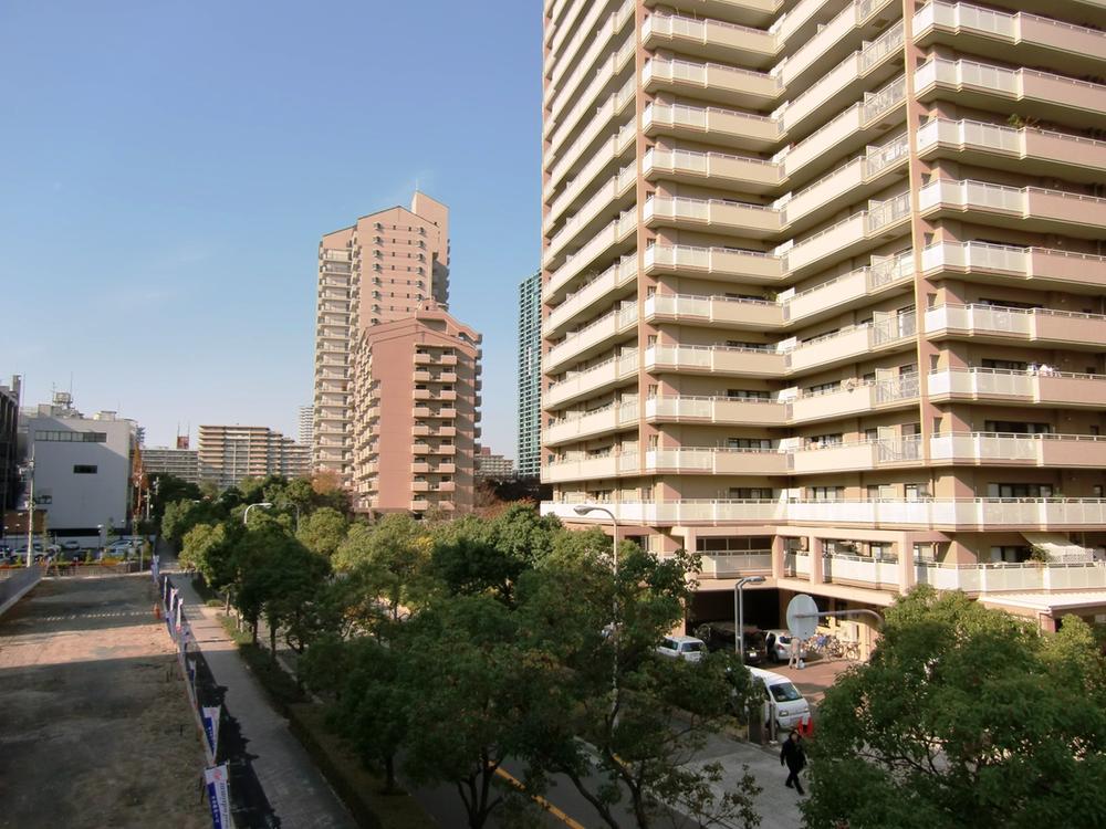 Always green is visible on the scenery as seen from the view (12 May 2012) shooting window from the local, Mind you Yasumari.. View from the site (December 2012) shooting