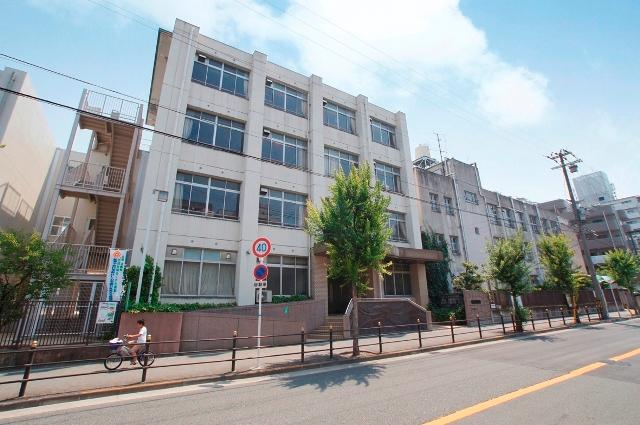 Primary school. 500m to Osaka Municipal Nakano Elementary School